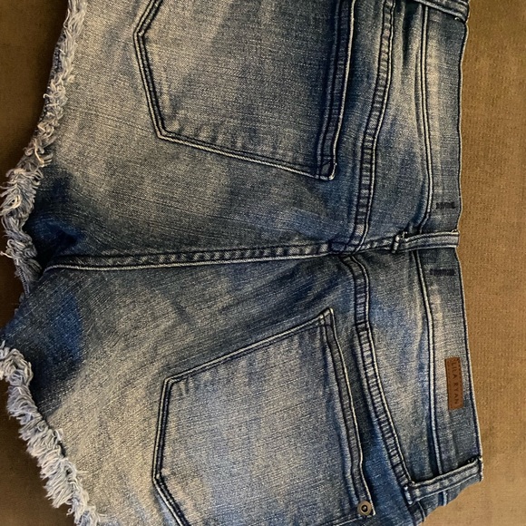 Lila Ryan size 27 shorts - Picture 3 of 3